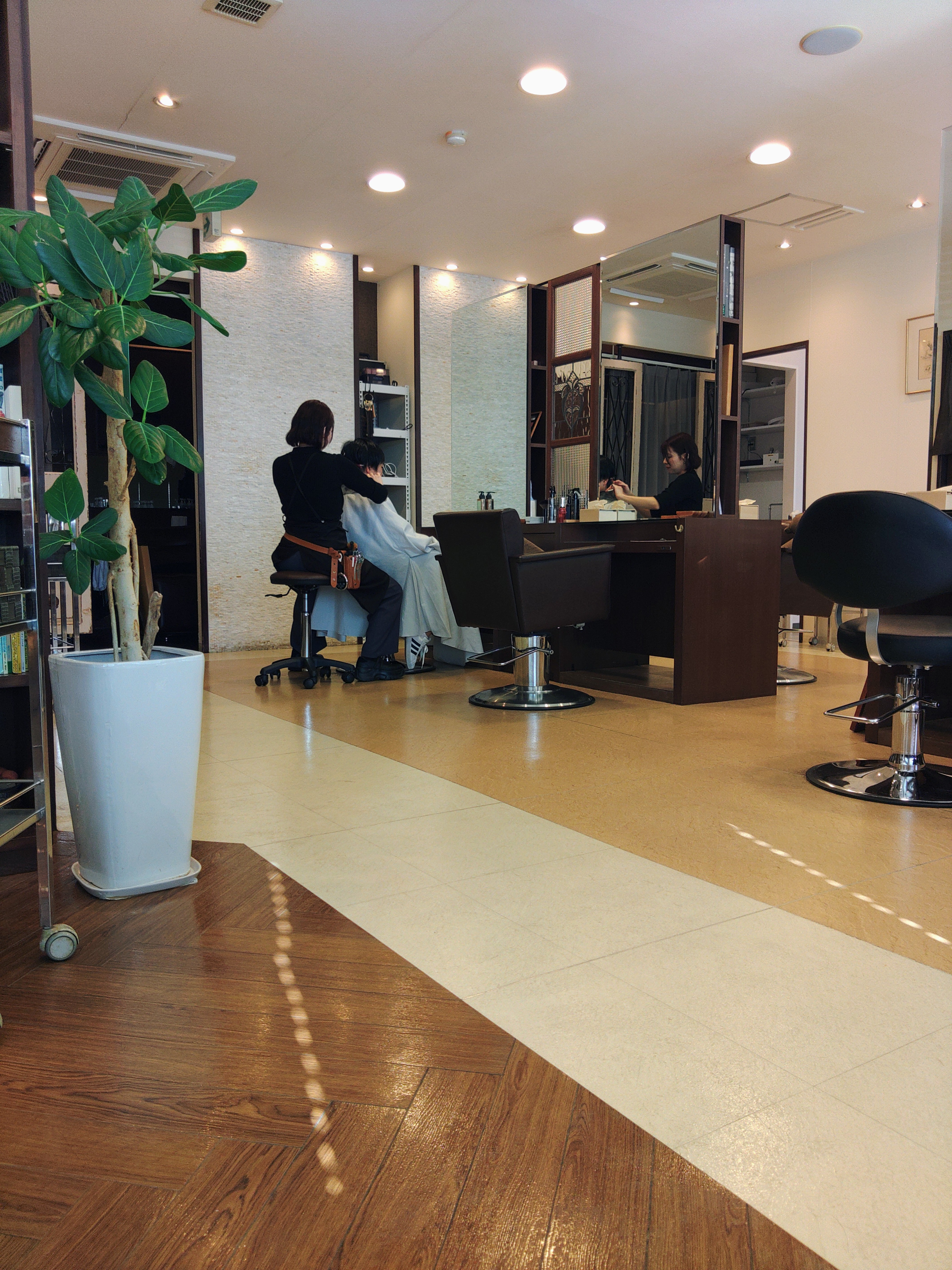 hair salon riri