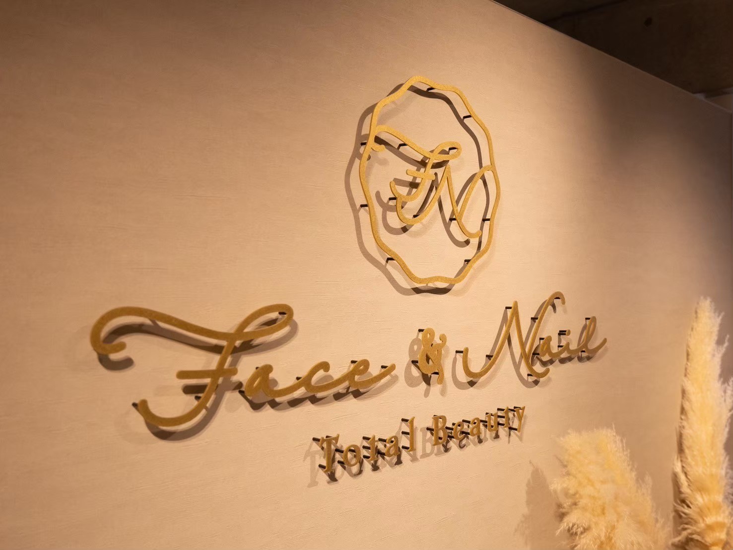 face&nail