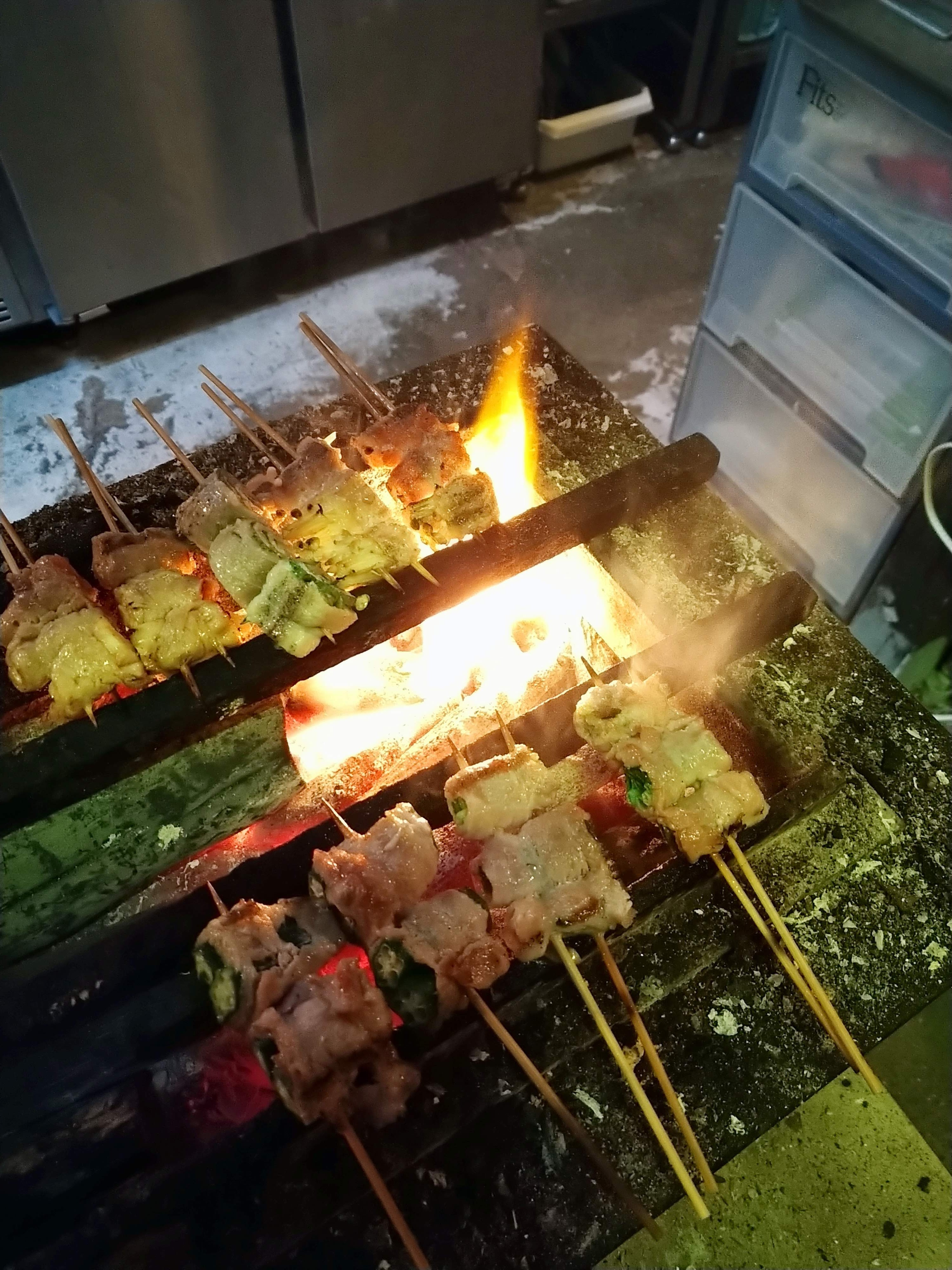 炭火焼き鳥　とり鳥のサブ写真２