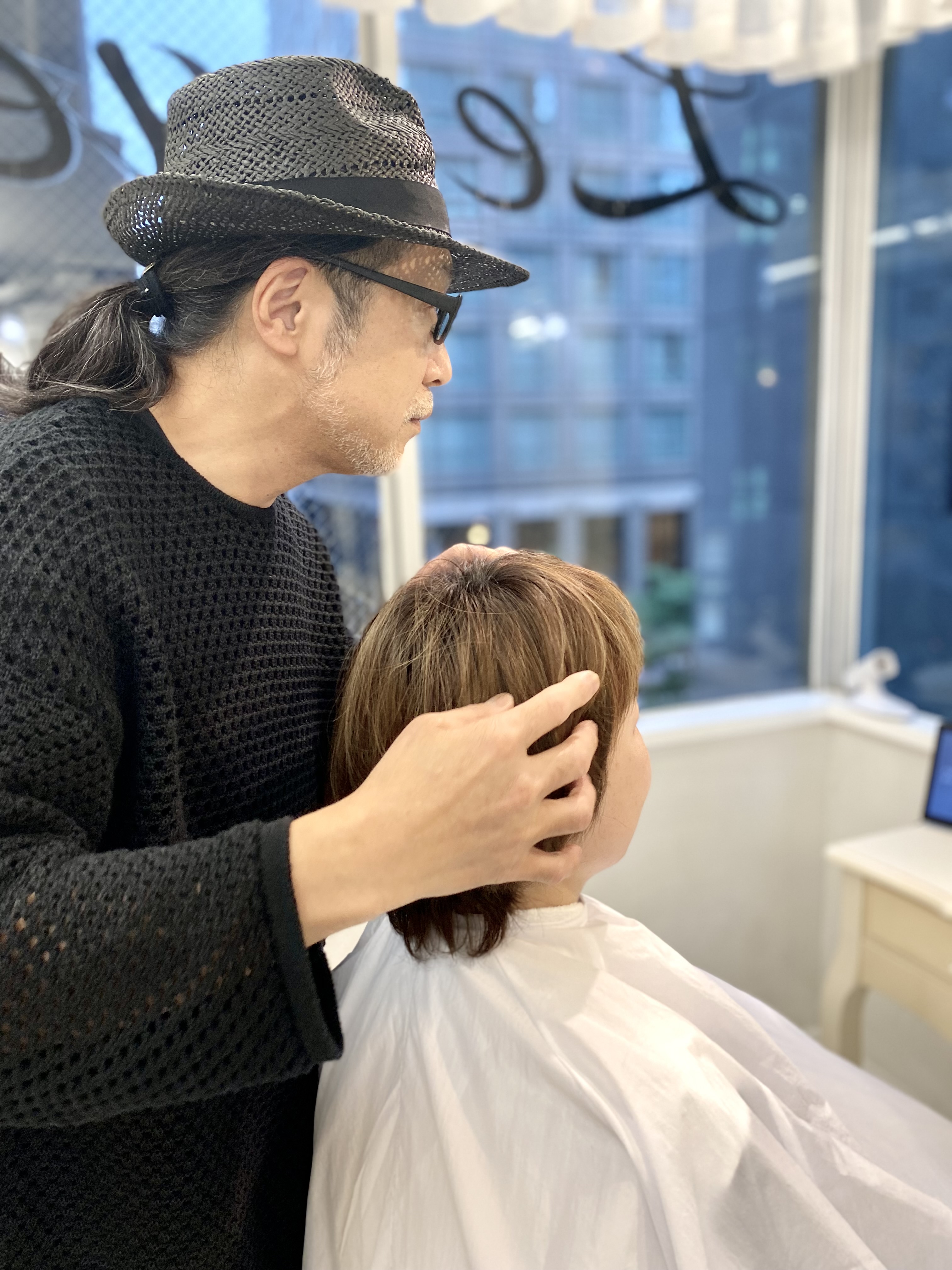代表  TOSHI